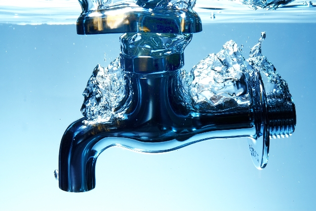 浄水器を使わずに、水道水をおいしくする方法を２パターン解説！【カンタン】